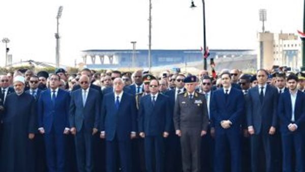 أبو العينين : مشهد جنازة مبارك مهيب يعبر عن موقف نبيل من الرئيس السيسي | فيديو