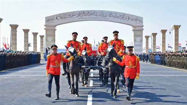 اللواء سمير فرج يكشف سر غياب وزير الدفاع والمشير طنطاوي عن جنازة مبارك | فيديو 