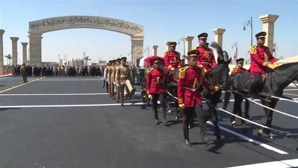 بعد جنازة الرئيس الأسبق حسنى مبارك .. من هم المستحقون للجنازة العسكرية ؟ | فيديو