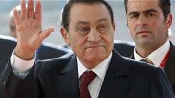 فاروق حسني ينعى مبارك: كان يتقبل النقد والرأي الآخر | فيديو