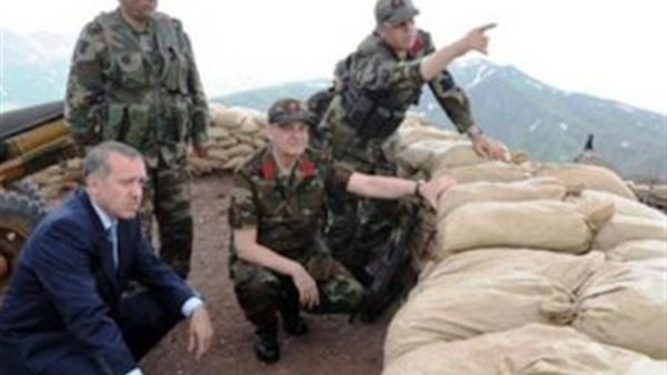 برلماني: أردوغان حشد 80 ألف جندي على الحدود السورية للقضاء على حلم الأكراد | فيديو 