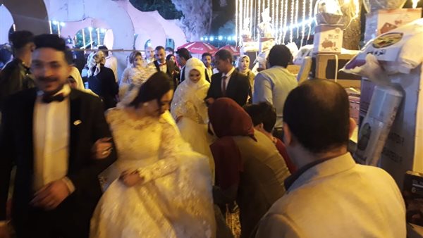 تحت رعاية راشد والنائب محمد ابو العينين.. حفل زفاف جماعي لـ 30 عريس وعروسة من أبناء الجيزة | صور