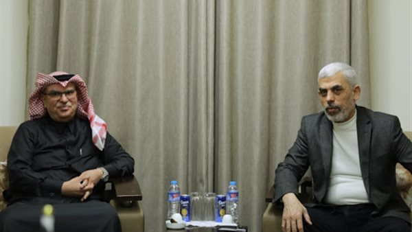 بعد شهور من الغياب.. لماذا ظهر السنوار الآن؟