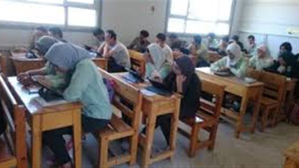 أول رد من الحكومة بشأن إلغاء الترم الثاني من الدراسة