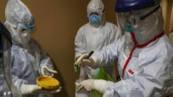 إعلامية صينية تكشف العقوبات على مخالفي الإجراءات الوقائية ضد كورونا | فيديو