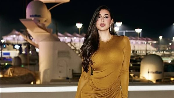 بطن مكشوف.. ياسمين صبري تثير الجدل بإطلالة جريئة | شاهد