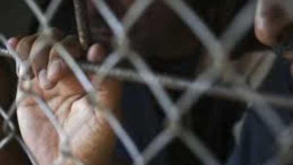  نفسي أجيب آيفون.. اعترافات صادمة لعامل متهم بالسرقة في السلام 