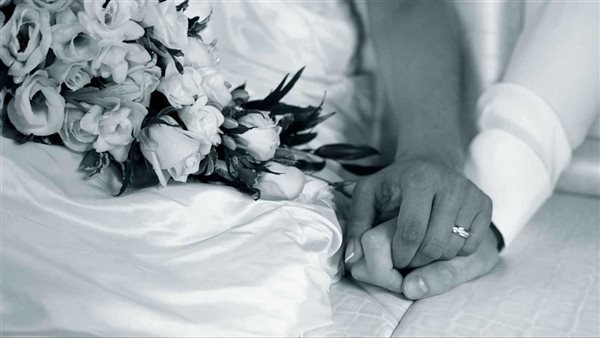 من الفستان الأبيض إلى الكفن.. تفاصيل مأساوية في وفاة عروسين في شهر العسل بالمنيا 