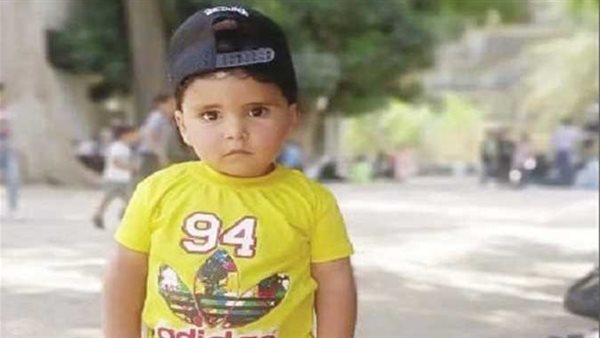 لازم أحرق قلب أمه.. حكاية الطفل 