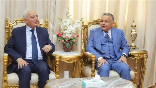 تعاون علمي بين جامعتي الريادة والسويس في تطوير البرامج الأكاديمية