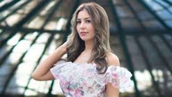 مات وهو ساجد وبكامل صحته.. جنات تكشف تفاصيل مؤثرة في رحيل والدها