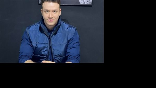 الموضوع مس كرامتي..شاب يروي تفاصيل فسخ خطوبته بسبب صورة الدكتور النفسي الوسيم