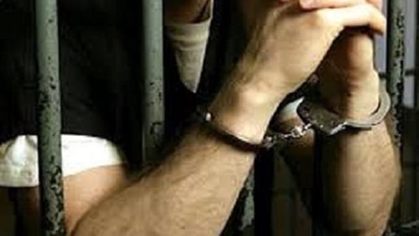 تفاصيل حبس شاب لاتهامه باستخدام تطبيق للترويج لممارسة أعمال الفجور في الإسكندرية