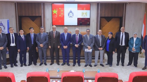 جامعة الريادة تستقبل وفد جامعة شينجيانغ الصينية لبحث التعاون الأكاديمي والتقني