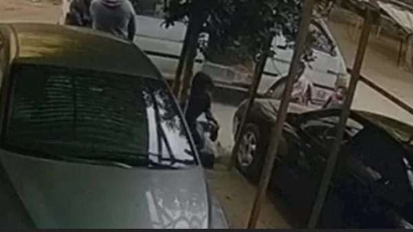 والدة الطالبة سحبتني من شعري.. مشرفة باص مدرسة بالعمرانية تكشف تفاصيل تشويه وجهها