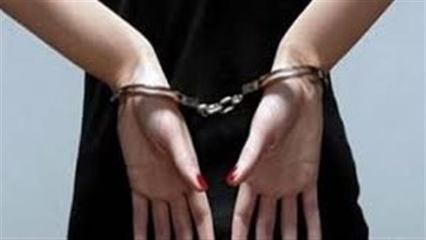  منعته يغش.. تفاصيل مثيرة في ضرب طالب ووالدته لمعلمة بأكتوبر 