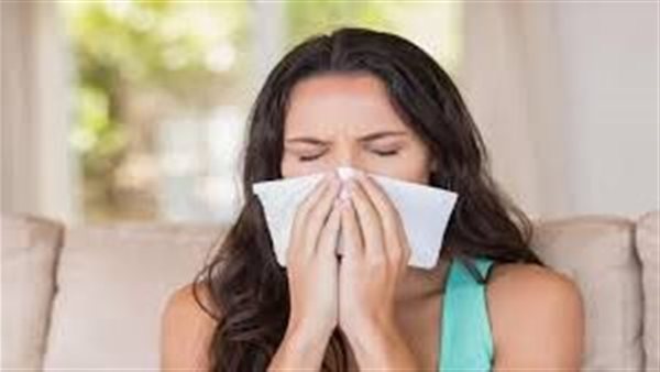 مش دور برد.. طبيبة تحذر من حالة شائعة وخطيرة وراء سيلان الأنف