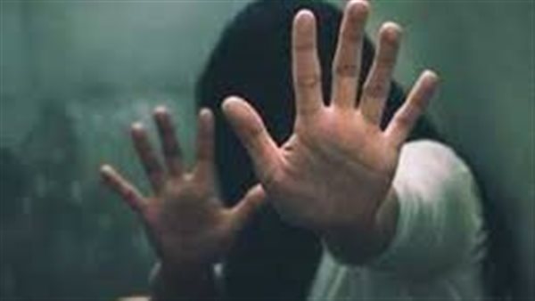 خلع ملابسه.. تفاصيل القبض على شخص تحرش بفتاة بالدقي