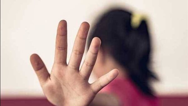 هتك عرض ابنته بالقوة.. تفاصيل تأييد حكم الإعدام بحق عامل في الطالبية