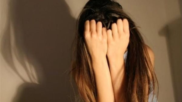 تفاصيل مثيرة.. طالبة تتهم نجل عمها بالتعدي عليها وحملها منه سفاحًا بالقاهرة