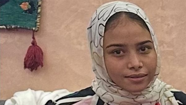 أب بلا قلب.. التفاصيل الكاملة لحبس فتاة قنا سنة ومنع الطعام عنها حتى الموت