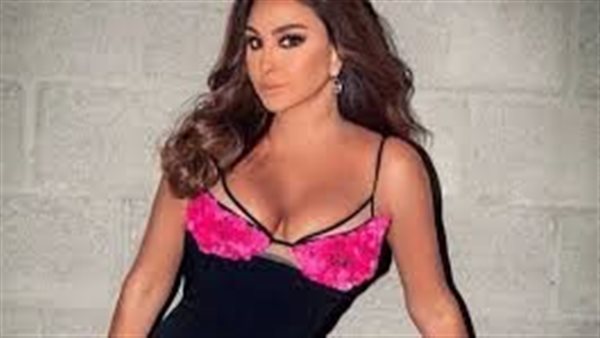 إطلالة جريئة.. ندى كوسا ملكة جمال لبنان تشعل السوشيال ميديا | شاهد