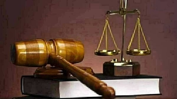 عشيقان وزوج مغدور..تفاصيل إحالة أوراق موظفة وزميلها بقنا للمفتي