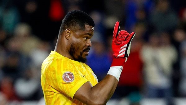 بمقابل 500 جنيه إسترليني.. كيف هزم حارس نيجيريا محمد صلاح وعمر مرموش؟