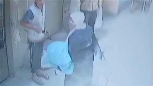  أثناء رؤيته لابنه.. تفاصيل الاعتداء على شاب من أقارب زوجته في دار السلام