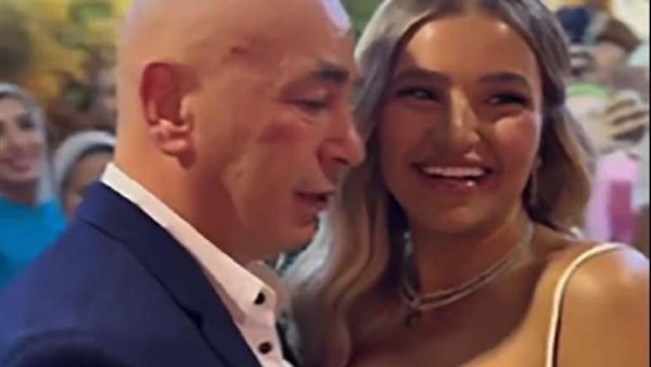 رجل أعمال يقاضي حسام حسن وابنته بسبب رفضهما رد مشغولات ذهبية بملايين الجنيهات