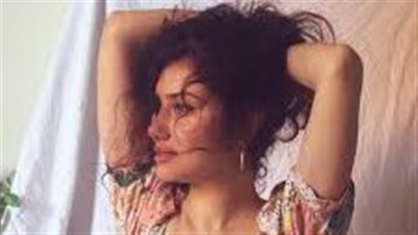 شككوا فى جمالها.. إطلالات أثارت الجدل لـ جيهان الشماشرجي | شاهد