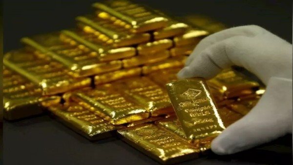 سبائك أم مشغولات؟.. ما خيارات شراء الذهب بعد القفزات الحالية؟