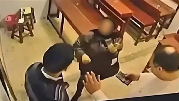 حكاية فتاة البحيرة التي صفعت خطيبها.. كيف انتهى حب 4 سنوات بمحاضر وفضائح؟