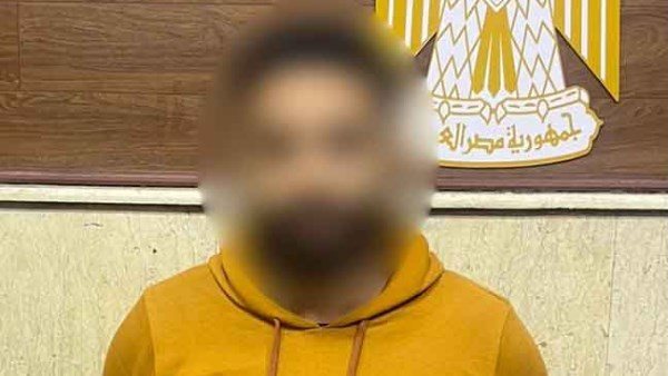 تفاصيل القبض على المتهم بالتحـ.ـرش بفتاة داخل سيارة أجرة بالقاهرة 