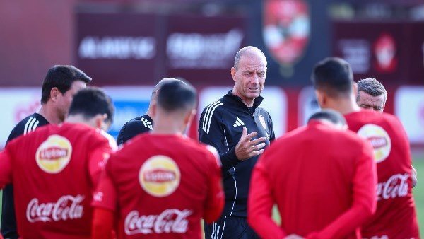  الزمالك ليس وحده.. كواليس مثيرة عن الأزمة المالية داخل الأهلي 