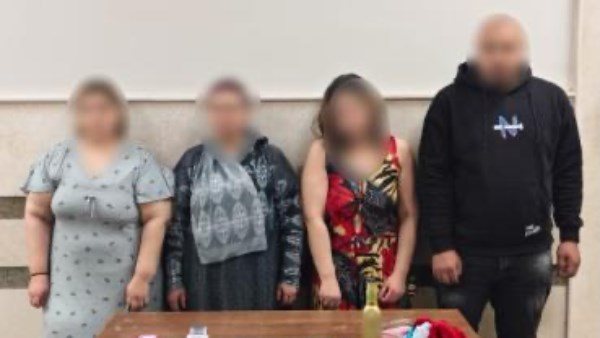 تفاصيل مثيرة في القبض على 3 سيدات يمارسن الرذيلة داخل منزل بالمنصورة 