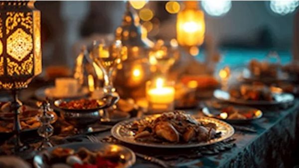 احذرها.. 7 أطعمة رمضانية تضر المعدة بعد الإفطار