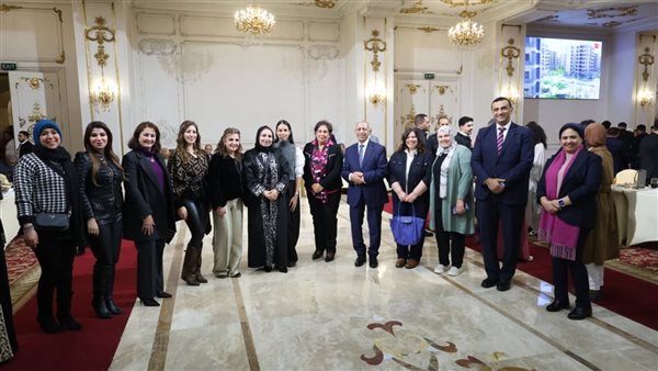 الدكتور إسماعيل عبد الغفار يلتقي بأسرة الأكاديمية العربية للعلوم والتكنولوجيا بأفرع القاهرة على مائدة الإفطار