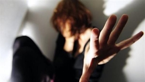 أمي عيانة.. تفاصيل مثيرة في استدراج ممرضة والتحرش بها 