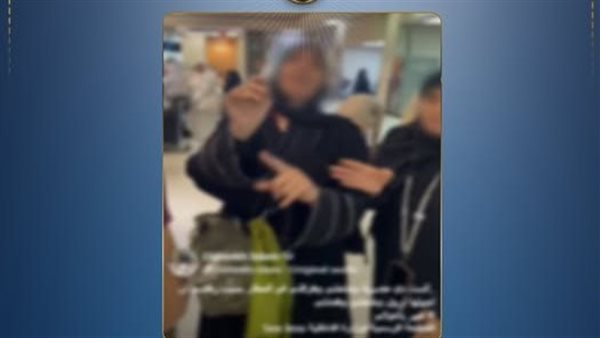  خناقة في مطار القاهرة.. القصة الكاملة لفيديو المعتمرين المثير للجدل 