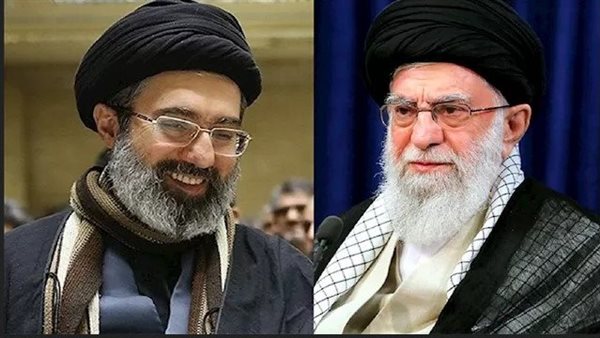 لم يكن يريد ذلك.. كواليس تحفظ علي خامنئي على خلافة نجله مجتبى