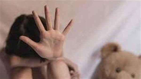 غرفة سرية وتعذيب بولاعة.. نص أقوال والد تلميذة مدرسة المقطم في قضية فرد الأمن والمدرس