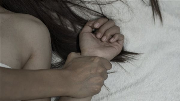 هتك عرضها وهددها.. تفاصيل الحكم على سائق اعتدى على ابنته بالإسكندرية