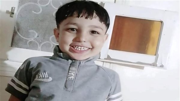 نهاية مأساوية لملاك صغير.. كيف قتل سائق طفل قريبه ودفن جثمانه في صحراء العاشر من رمضان؟