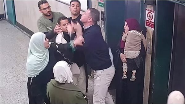 من مشادة إلى اعتداء.. كواليس ليلة قاسية داخل مستشفى الباجور والضحية طبيب جراحة