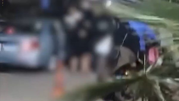 كانوا بيعاكسوها.. تفاصيل القبض على طالبين تعديا على فتاة بالقاهرة | فيديو