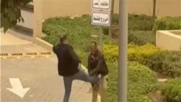 بعد حكم حبسه سنة.. تطور قضائي جديد بشأن المتهم بالاعتداء على فرد الأمن بكمبوند التجمع 