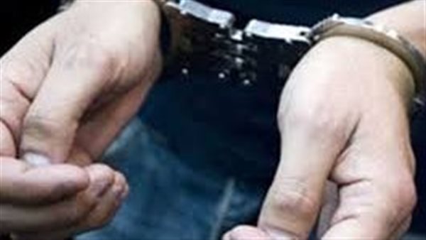  لمس أجزاء حساسة..تفاصيل القبض على مصمم جرافيك تحرش بطالبه داخل ميكروباص 