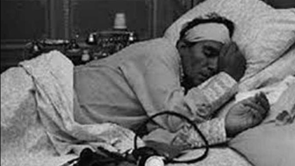 يارب الطيارة تقع بينا.. فيديو نادر لشقيقة عبدالحليم حافظ عن تفاصيل مؤلمة بعد وفاته | شاهد