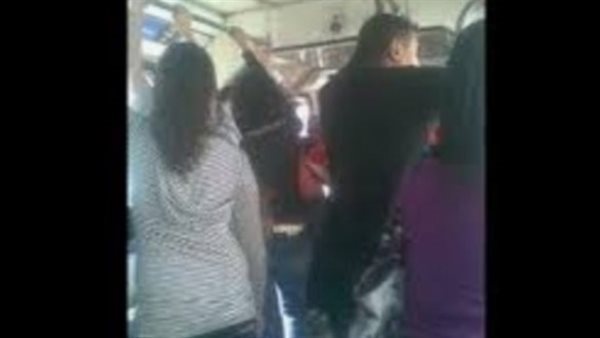 تفاصيل مثيرة في القبض على سائق ميني باص بتهمة التحرش بطالبتين بالمعصرة 